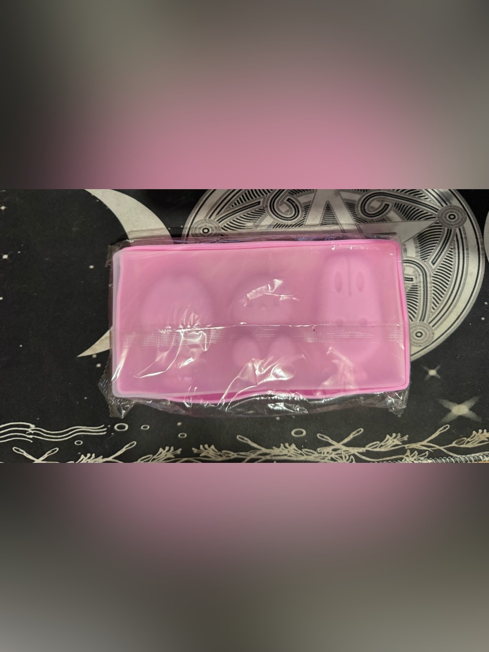 Silicone Mold - Pink Animal Shapes - Picture 3 of 3